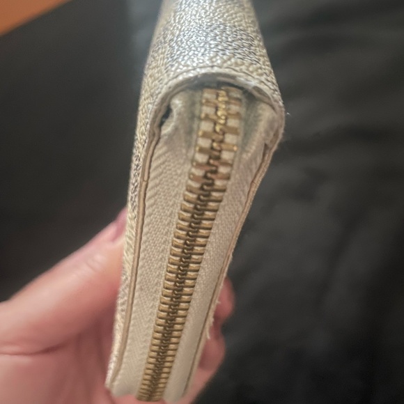 Louis Vuitton Damier Azur Zippy Compact Wallet DISCONTINUED - Picture 2 of 12